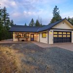 Guest house on luxury property in Rogue Valley